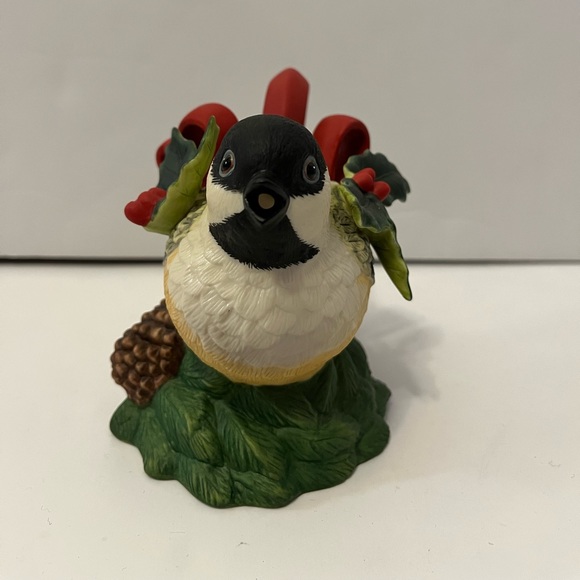 NWT-Lenox Winter Greetings Chickadee Creamer - Picture 2 of 9